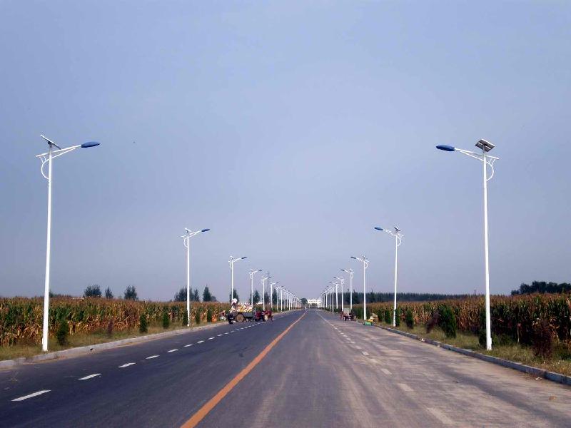 三門峽路燈改造后太陽能路燈圖片